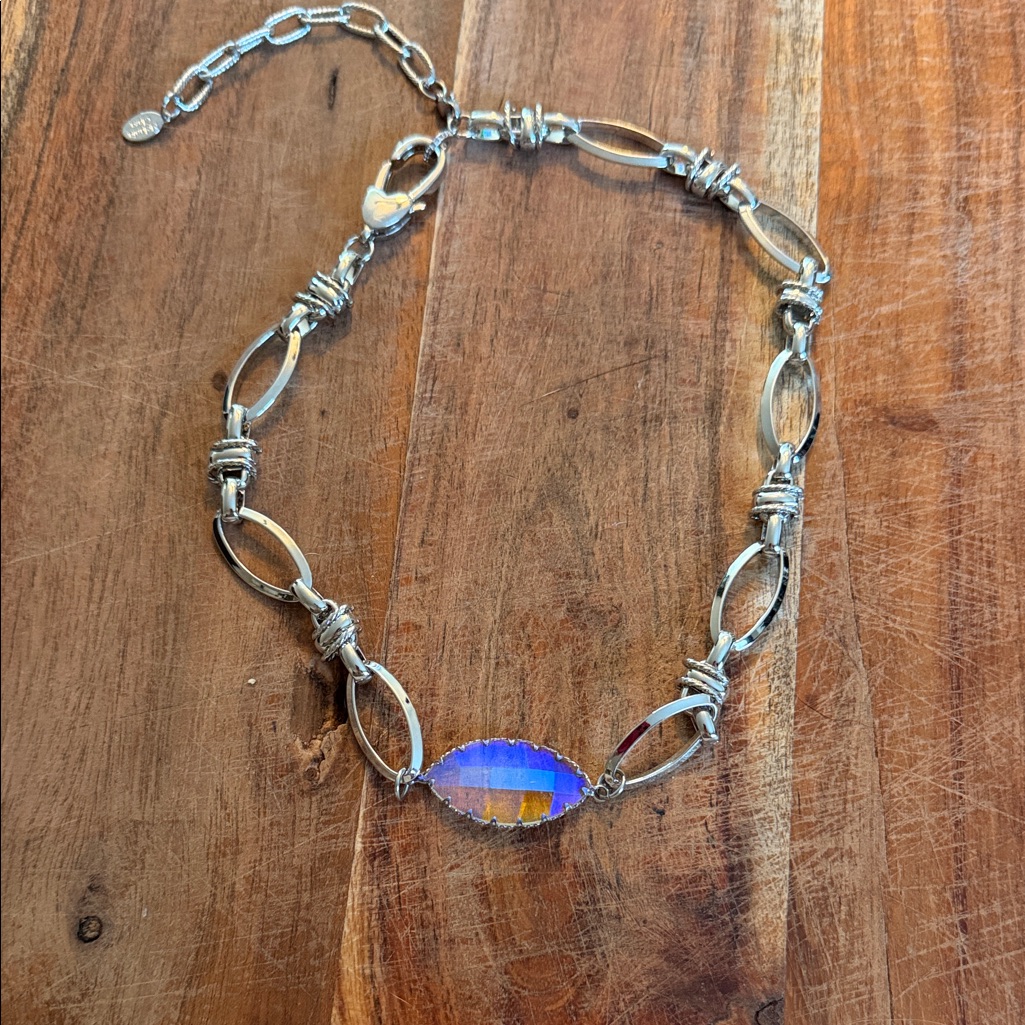 Elegant Silver Women's Necklace